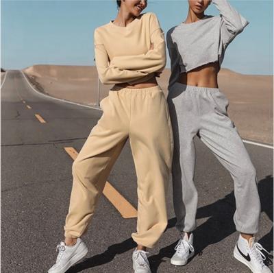 China 2022 Custom Women Apparel Anti-wrinkle Summer Two Piece Cropped Sweatshirt Set Cotton Crop Sweatshirt Top Jogger 2 Piece Set For Women for sale