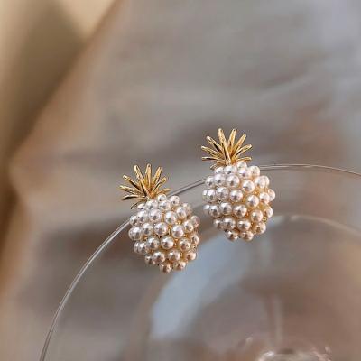 China LWE50619 Fashion Lady Party Wedding Gift Korea Style Pineapple Pearl Sliver 925 Stud Earrings LWE50619 For Women for sale