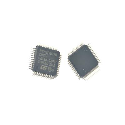 China Standard Clock Frequency IC Integrated Chip 100MHz 8-bit 3.3V Memory Size 256Kb for sale