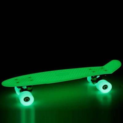 China Blinkendes Skateboard Rad-Plastikfisch-Skateboard-PU eingespritztes Kissen-Diamant Patern pp. zu verkaufen