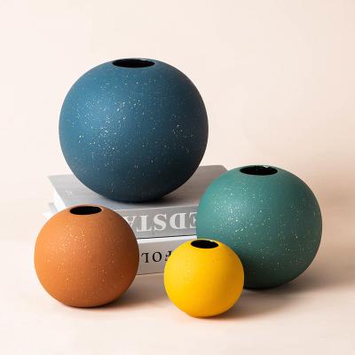 China 2022 Nordic Morandi New Ware Ceramic Vases Color Round Ball Vases With Dots Table Creative Ceramic Flower Gold Vase Ornaments Modern Home Decor for sale