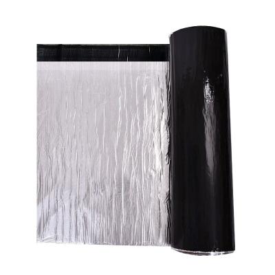 中国 Waterproof Self Adhesive Bitumen Membrane Waterproofing Tape For Roof Patch 販売のため