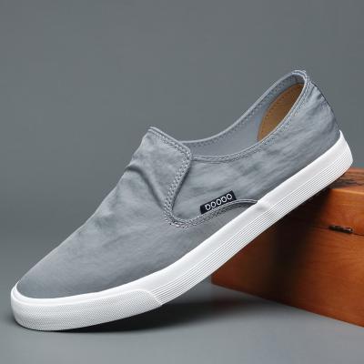 China Classic simple fashion fashion trend canvas shoes wholesale customization of the logo and color available for sale