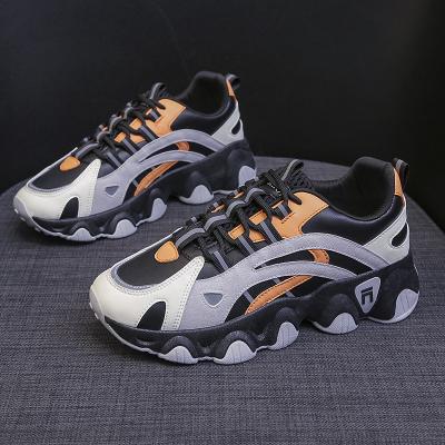 China Lightweight Breathable Sports Shoes Women Sports Shoes Ladies Running Shoes for sale