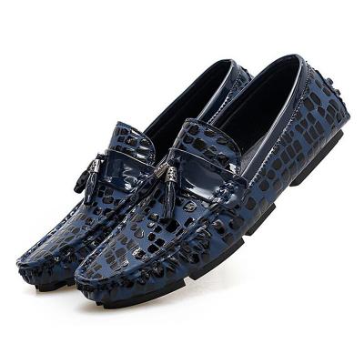 China Fashion Trend Mens Loafer Slip-On Shoe Training Driving Shoes For Men for sale