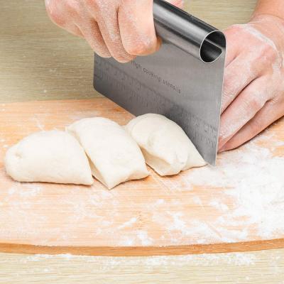 China Best Selling Stocked Metal Pizza Pancake Dough Cutter Scraper for sale