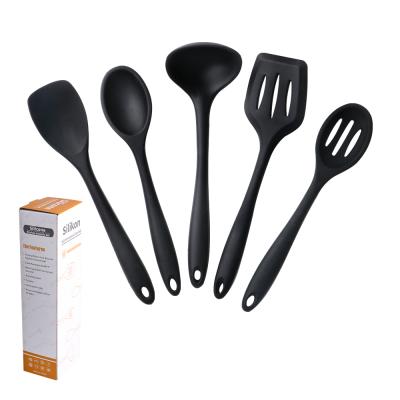 China Stocked Kitchen Utensil Set Black Spatula Spoon / Colander / Soup Cooking Tools 5pcs for sale