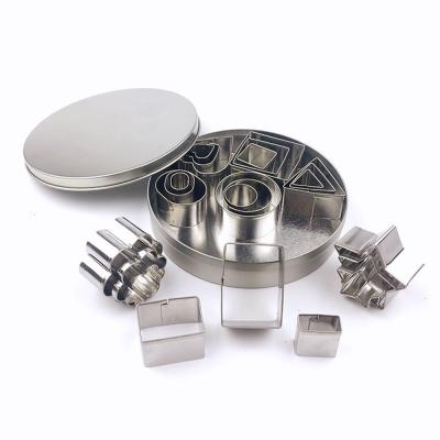 China Multifunctional Stainless Steel Stocked 24pcs Set Cake Decorating Molds for sale