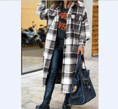 China Wholesale Anti-Wrinkle Boutique Women Fashion Plaid Button Down Long Cardigan Pocketed Women Shacket Jacket Coat for sale