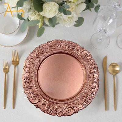 China Sustainable Popular Wholesale Banquet Decoration Tableware Round Vintage Plastic Plate Gold Wedding Dinnerware Dinner Plates for sale