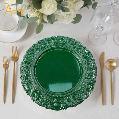 China Sustainable Customized Table Decorative 13 inch Round Vintage White Plastic Gold Sliver Dinner Plate Wedding Charger Plates for sale