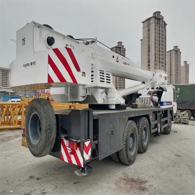 China Gebruikte Zoomlion QY25V 20 ton mobiele wiellauto kraan met 3000-4000 werkuren Te koop