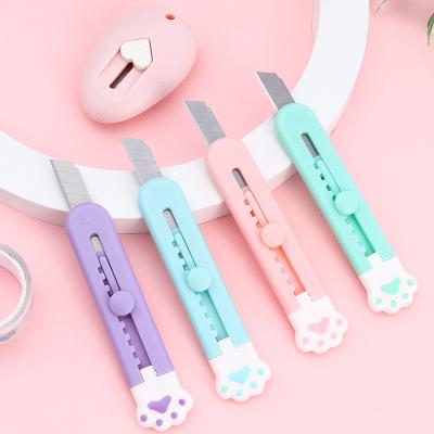 China Kawaii Cute Serving Knife Cartoon Mini Portable Cat Claw Art School Box Paper Express Cutting Knives for sale