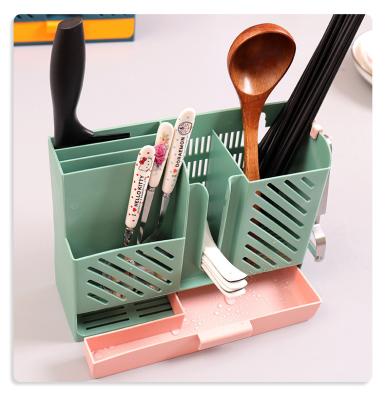 China Viable luxury chopsticks utensils kitchenware kitchen chopstick cage plastic multifunctional cage cute spoon holder box for sale