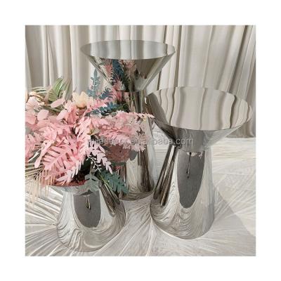 China Party / Wedding Decoration Factory Dessert Table Pedestal Silver Pedestal Decorations Cake Stand Wedding For Event for sale