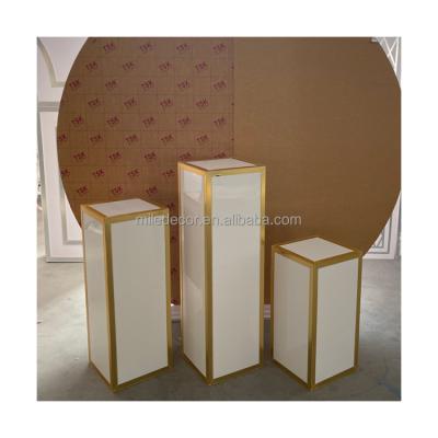 China Party/wedding decoration hot sale rectangle dessert pedestals show acrylic wedding cake pillar stand for sale for sale