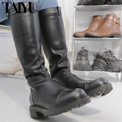 China Fashion Trend New Black Simple Buckle Around Low Heel Lady Head Boots Slim Knee Whip Leather Boots for sale