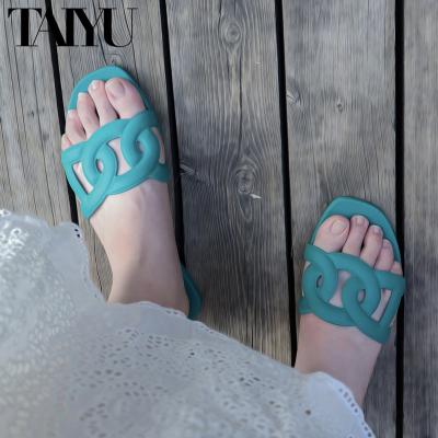 China Wholesale Green Sandal Leather Fashion Trend PU Slides Ladies Slippers Ladies Outdoor Flat Shoes Beach Casual Slippers for sale