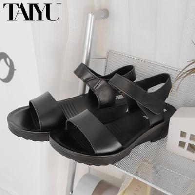 China 2022 Trend Low Price New Fashion Beach Casual Sandals Wholesale Outdoor Sandals Shoes For Women Open Toe Breathable Sandals for sale