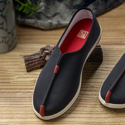 China Wholesale Lightweight High Quality Comfortable Old Beijing Cloth Shoes Safety Chinese Men's Martial Arts Cloth Casual Shoes for sale