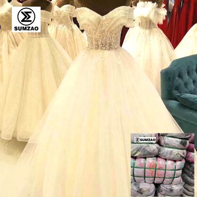 China Polyester/Lace second hand baju bekas used apparel wedding dress used clothes balls used wedding dress for sale