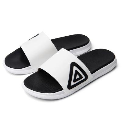 China New 2020 summer fashionable high quality non-slip home light outdoor sandals men's and women's shoes for sale