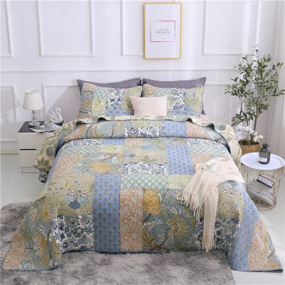 China Real Home Cheap Patchwork Forest Design Cotton Bedspread Quilt for sale