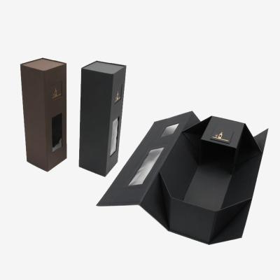 China Recycled Materials Cardboard Luxury Gift Box Magnetic Foldable Wine Bottle Packaging Box With Clear Window for sale