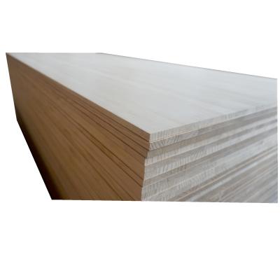 China Eco-friendly JIA MU JIA Radiata Pine Board Finger Jointed Pine Board 18mmx4x8 Wood Shandong Pine Good Finger Jointed for sale