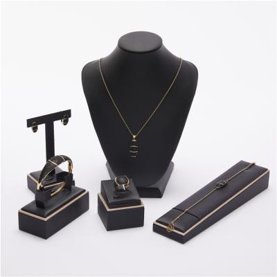 China 2021 March Weave Pattern Wedding Environmental Friendly PlantedJewelry Gold Set For Women New Design Black Fashion Jewelry Set for sale