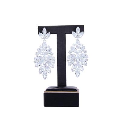 China 2021 New Best Selling Environmentally Friendly Sweet Elegant Earrings Woman Fashion Simple Multi Layer Long White Plating Earrings With White Diamond for sale