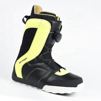 China Hot Selling Outdoor CAD OEM Winter Snowboard Shoes For Men DH-8018 for sale