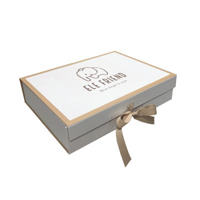 China Recycled Materials Custom Luxury Magnet Gift Boxes With Color Ribbon Flowers Packaging Gift Box for sale