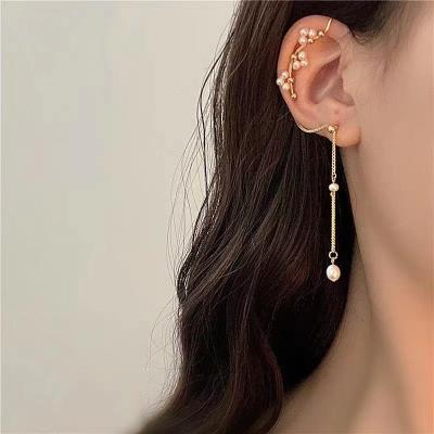 China Aimgal FASHIONABLE Jewelry 925 Sterling Silver Handmade Freshwater Pearl Ear Bone Cuts Female Creative Earrings for sale