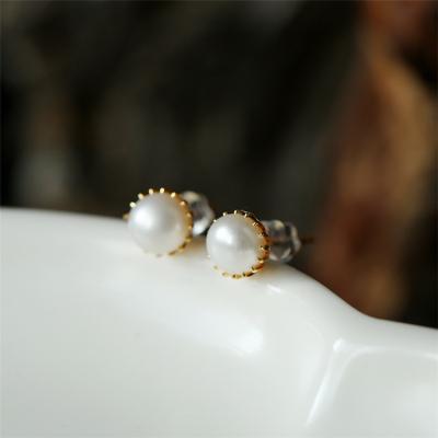 China Aimgal FASHIONABLE Gold Plated Creative Natural Freshwater Pearl Earrings 14K Pearl Stud Earrings For Women for sale