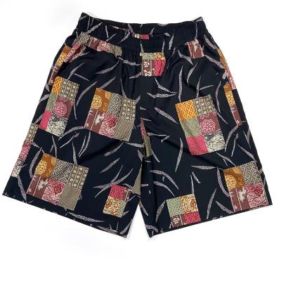 China Custom Made Polyester Mens Anti-wrinkle Sublimation Beach Shorts Loose Shorts For Mens Summer Wear for sale