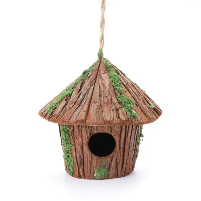 China Sustainable Wholesale Handmade Wooden Aviary Eco-Friendly Bark and Moss Hanging Wild Casitas Aviary by Uccelli Bird Houses for sale