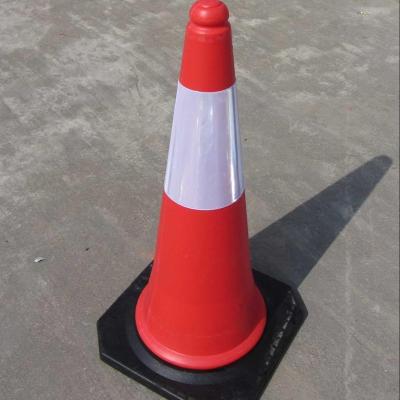 China Reflective PE+Rubber 75cm PE Traffic Road Cone Factory for sale