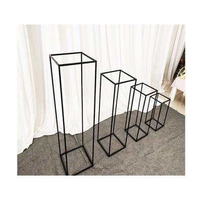 China Easy Assemble Iron Metal Gold Wedding Flower Table Stands Decorations Removable Vase Wedding Centerpieces Stage Decorations for sale