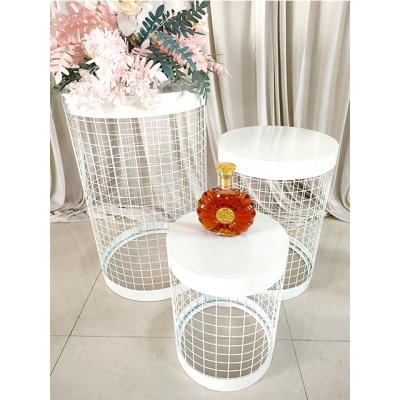 China Durable Black Or White Wedding Grid Mesh Stand Pedestal Flowers Stand Pillar For Rent On Sale for sale