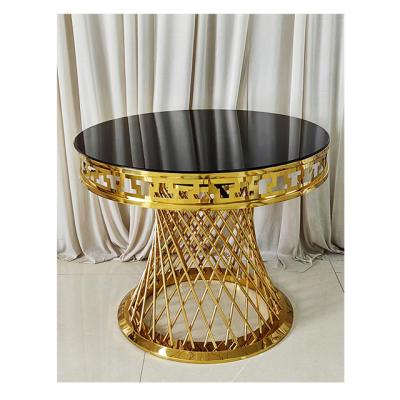 China Durable Romantic Gold Heart Shaped Crystal Cake Table Wedding Stainless Steel for sale