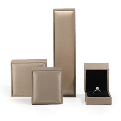 China Women Gift Box PU Leather Packaging Jewelry Display and Jewelry Box Sets Ring Wedding Paw Ring Box Packaging Jewelry for sale