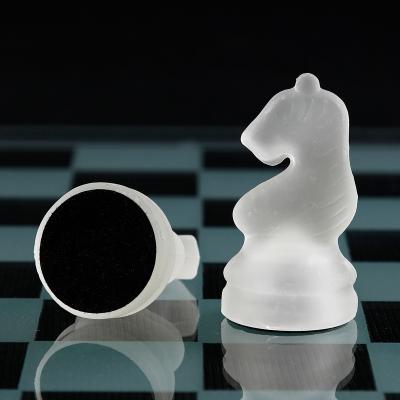 China Good Quality Homr Deoration Frosted Dedicated Glass Chess Sets Chess For Leisure Entertainment for sale