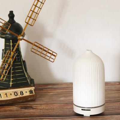 China 120ml Hotel Essential Oil Diffuser Ultrasonic Ceramic Aromatherapy Diffuser for sale