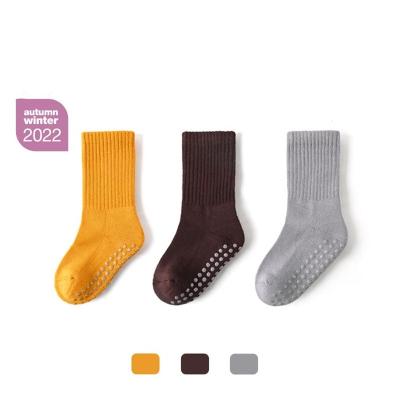 China QUICK DRY Children Towel Bottom Floor Autumn Winter Long Elastic Solid Color Trampoline Dispensing Sports Socks for sale