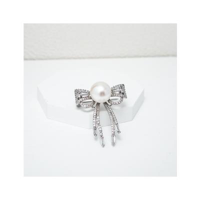 China PEARL Brooches Women Luxury Fine Jewelry Natural Pearl for sale