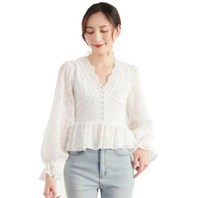 China Breathable Elegant V-neck Long Sleeve Embroidered Lace Top for sale