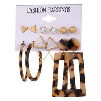 China Cute Mayor Ladies New Earring de por d'aretes-y-accesori set retro trend pearl fashion acrylic earring for sale