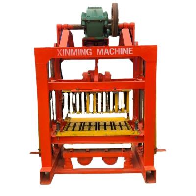 China Hotels Cement Concrete Block Making Machine QTJ4-40 Automatic Concrete Block Machine Cavity Block Machine for sale