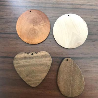 China DIY Personalized Monogram To Engrave Wooden Disc Heart Teardrop Parts Charms For Bracelet Key Chain 5cm for sale